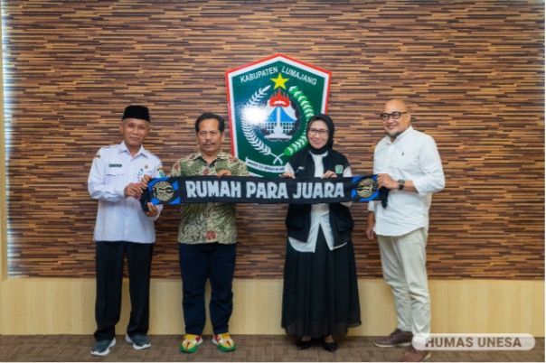 Kerja sama yang sudah berjalan antara Unesa dan Pemkab Lumajang dikembangkan pada aspek penguatan SDM.
